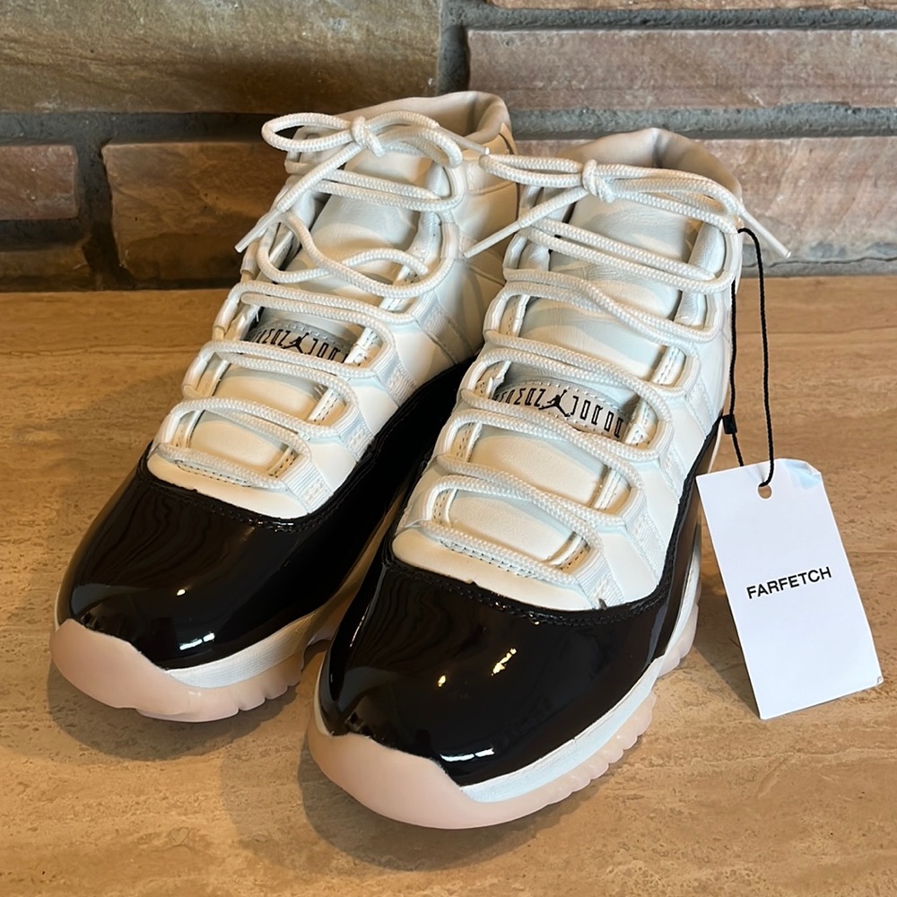Women's Air jordan 11 retro "Neapolitan"